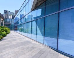 Curtain-wall-installation